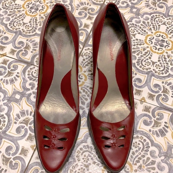 Vintage BCBG MaxAzria pumps - Picture 3 of 5